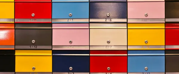 Domiciliation d'entreprise sur emplacement premium : gestion déléguable, fort ROCE, droit au bail de grande valeur